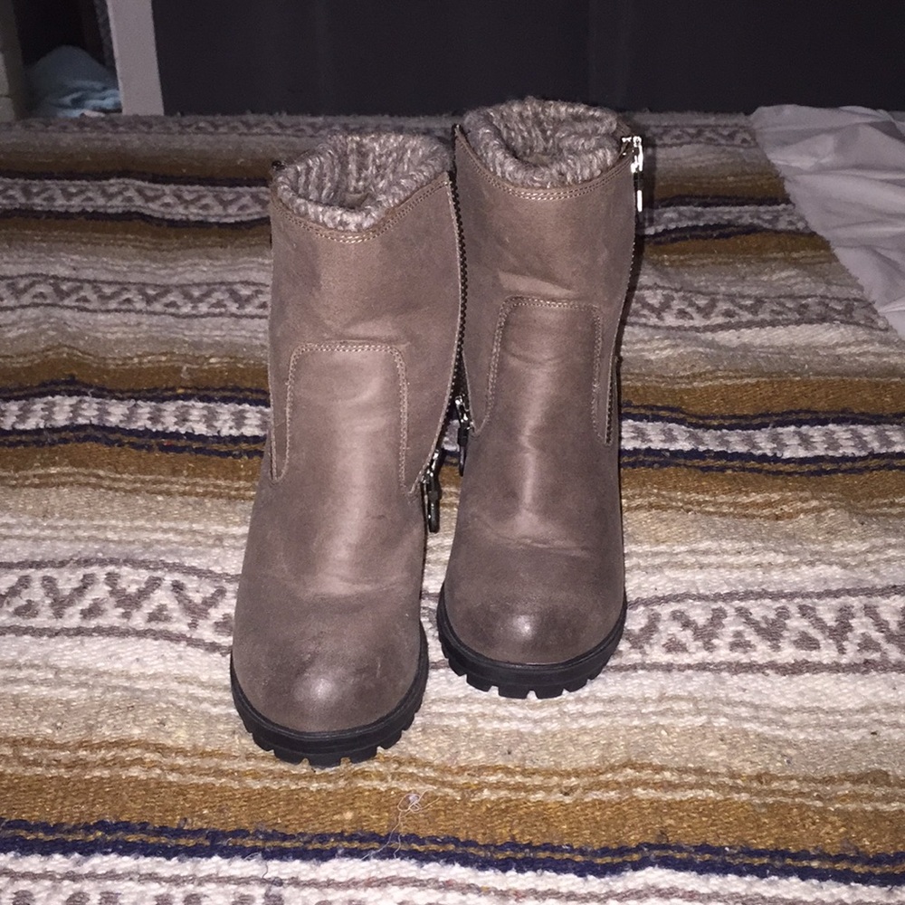 Booties - Picture 4 of 4